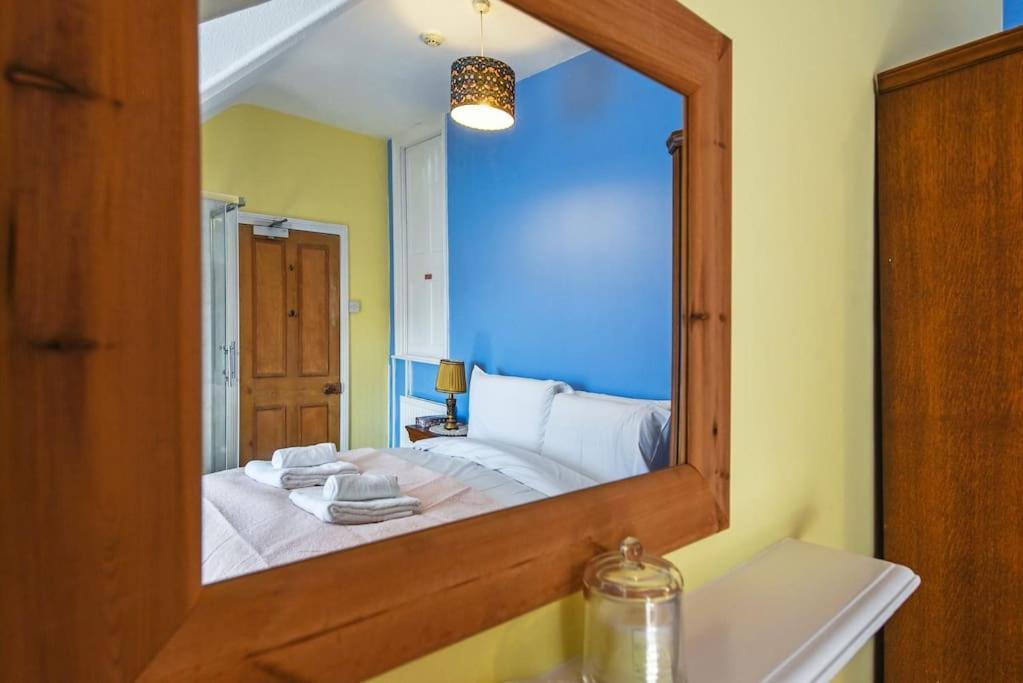 Traditional 3-bed In Pontcanna With Parking Cardiff