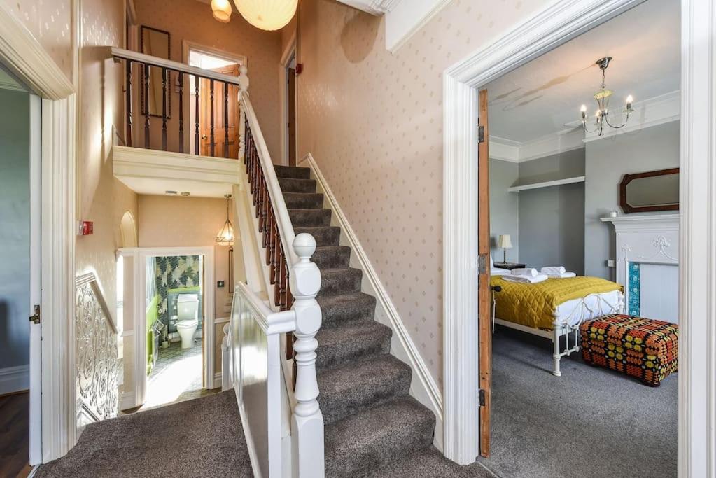 Holiday home Traditional 3-bed In Pontcanna With Parking *