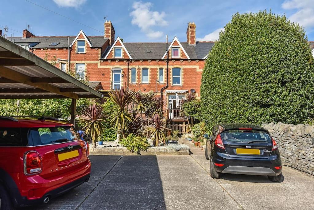 Holiday home Traditional 3-bed In Pontcanna With Parking